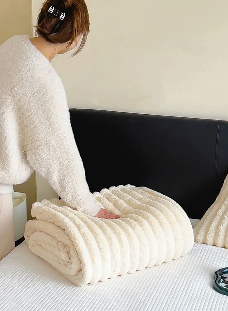150x200cm Ultra-Soft Single Layer Plush Blanket, Warm & Lightweight Polyester Fabric - Light Gr β photo 9