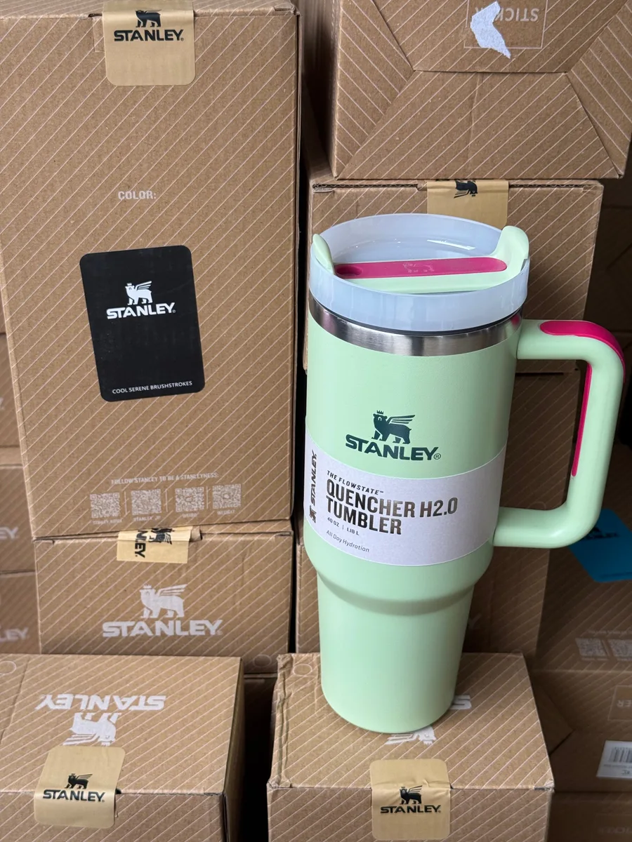 The Quencher H2.0 Flowstate™ Tumbler Stanley Cup - Beige — photo 7