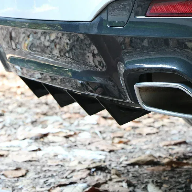 Universal Black/Carbon Fiber Shark Fin Rear Bumper Diffuser for Cars 4pcs - Black β photo 5