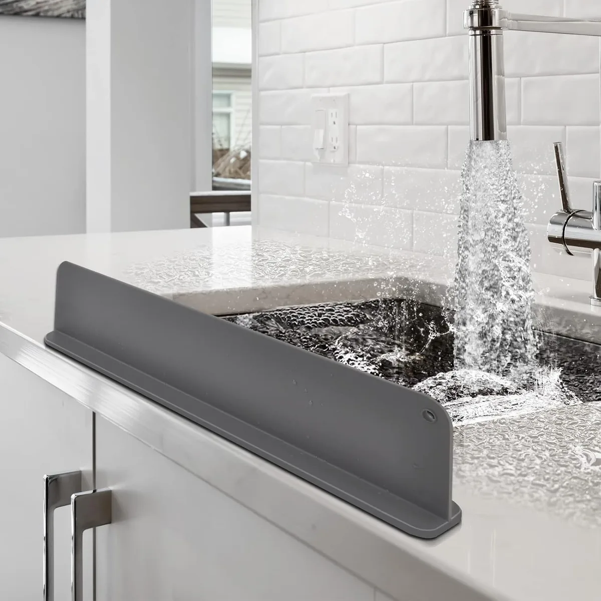 SILICONE SINK SPLASH SUCTION GUARD β photo 4